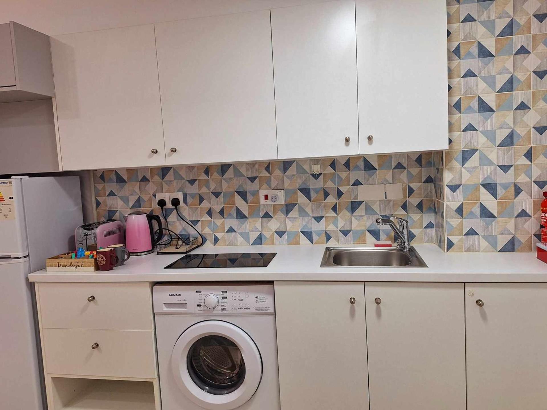 Stylish Apt Kato Paphos Close To Beach & Vibrant Harbor Life Buitenkant foto