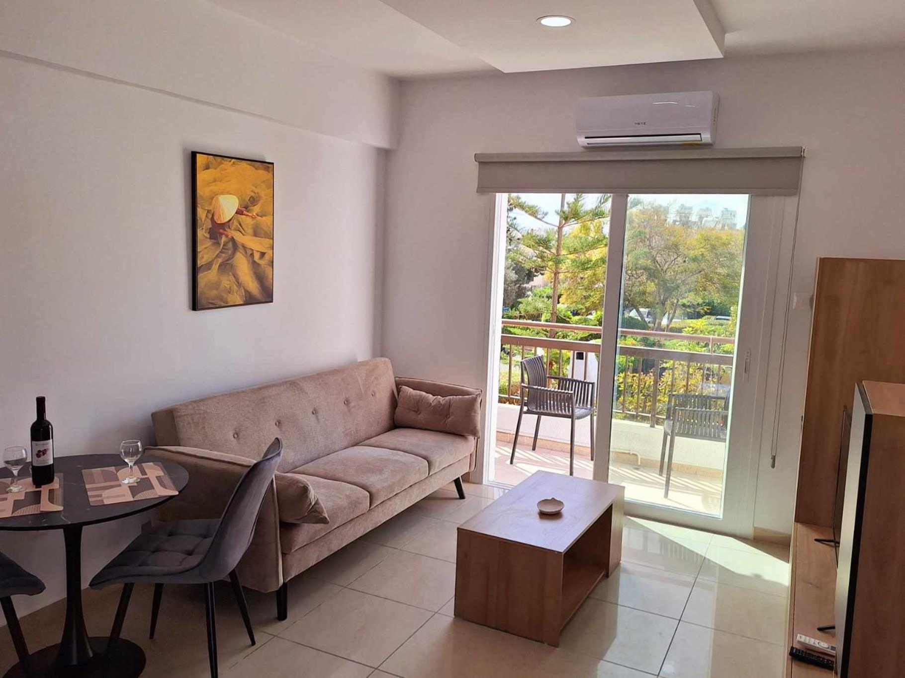 Stylish Apt Kato Paphos Close To Beach & Vibrant Harbor Life Buitenkant foto