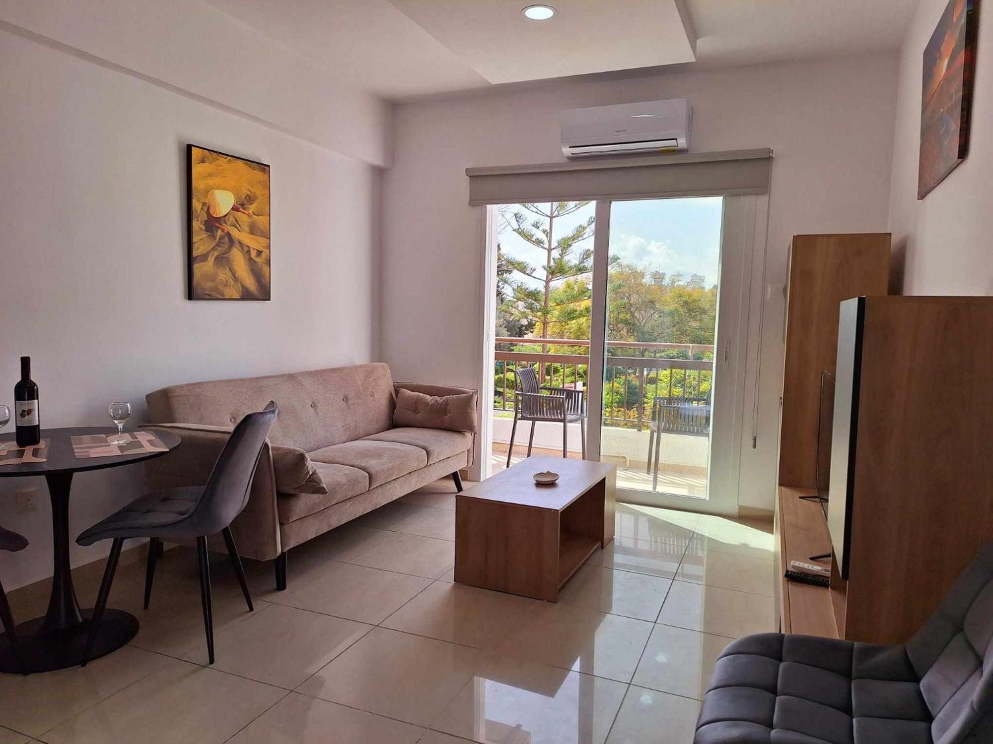 Stylish Apt Kato Paphos Close To Beach & Vibrant Harbor Life Buitenkant foto