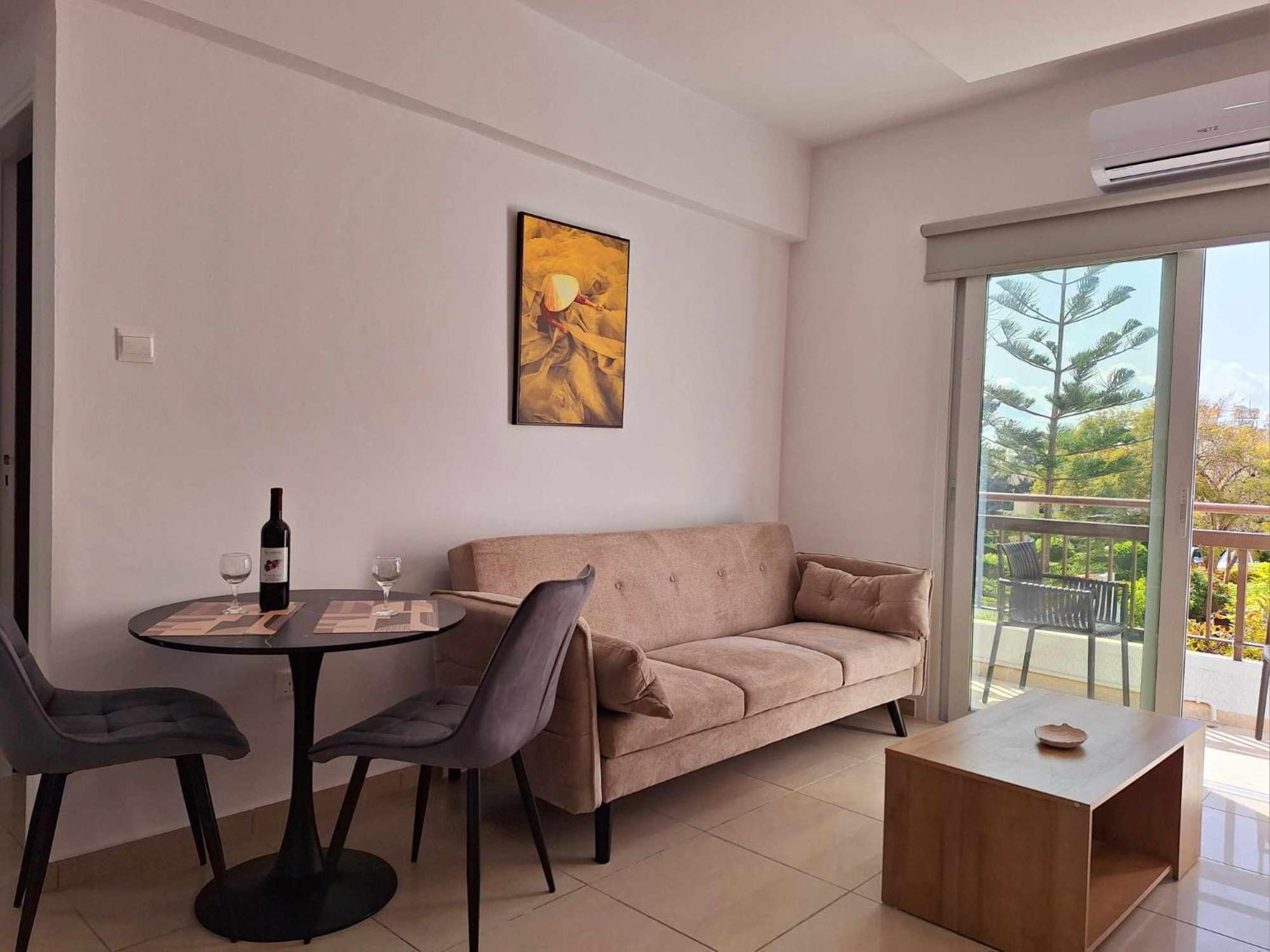 Stylish Apt Kato Paphos Close To Beach & Vibrant Harbor Life Buitenkant foto