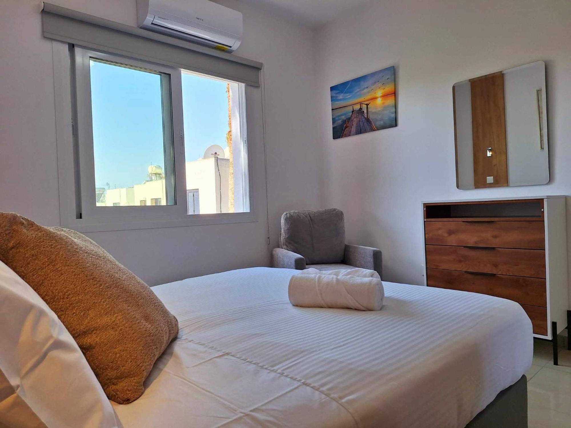 Stylish Apt Kato Paphos Close To Beach & Vibrant Harbor Life Buitenkant foto